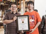 Fadli Zon Dinobatkan MURI Sebagai Kolektor Piringan Hitam Album Musisi Indonesia Terbanyak, Rian D’MASIV Beri Ucapan Selamat
