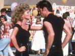 025a-Olivia Newton-John dan John Travolta saling naksir di Grease