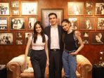 Manoj Punjabi Bagikan Foto Bersama Syifa Hadju dan Mikha Tambayong, Bakal Ada Proyek Baru?