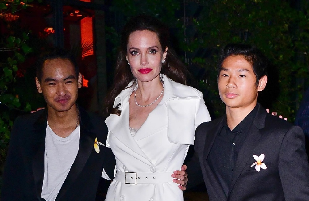 Angelina Jolie Antusias Kerja Bareng Kedua Putranya di “Without Blood”