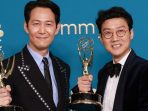 Lee Jung Jae dan Sutradara “Squid Game” Hwang Dong Hyuk Raih Penghargaan Bergengsi di Emmy Awards 2022