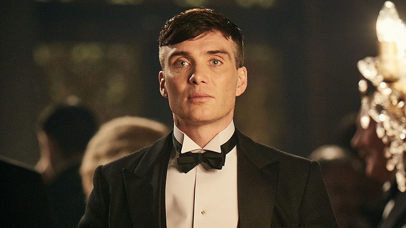 Cillian Murphy Beri Penggemar Sedikit Bocoran Film "Peaky Blinders"