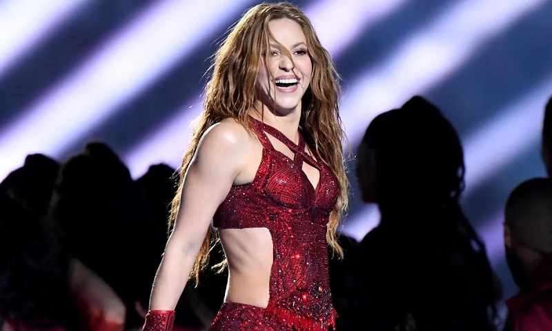 Shakira Dinobatkan ‘Woman of the Year’ di ajang Perdana Billboard Latin Women