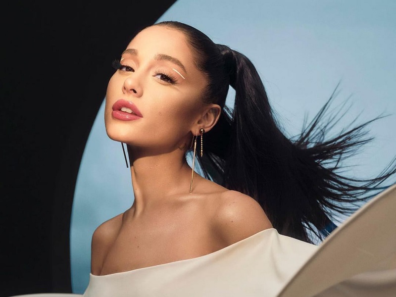 Balas Kritik dengan Karya, Ariana Grande Rilis Lagu Terbaru ‘Yes, And?’