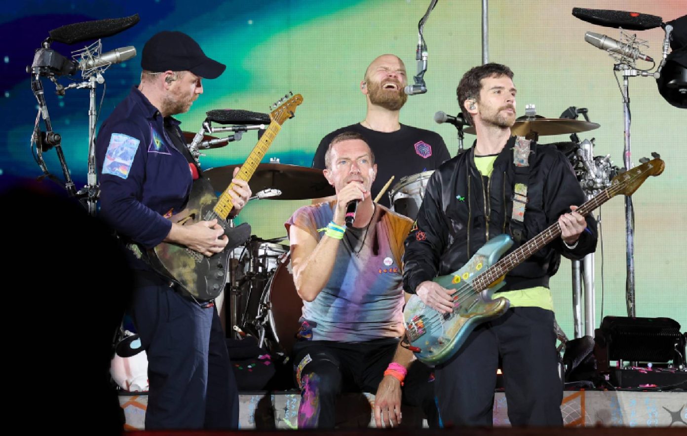 Coldplay Akan Rilis Single 'We Pray' Bareng Penyanyi Palestina