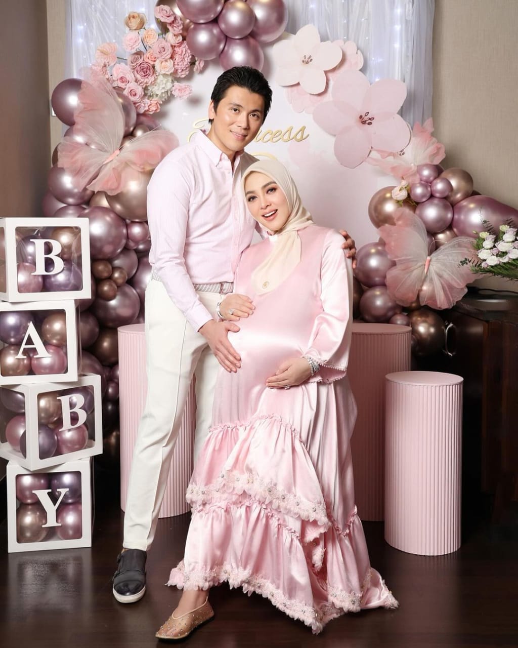 Syahrini baru saja melahirkan anak pertamanya. (Instagram / @princessyahrini)