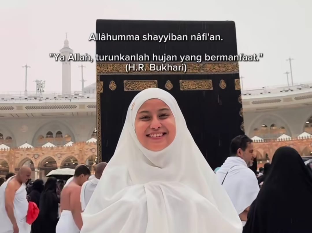 Hari Terakhir Umroh, Awkarin Ungkap Aku akan Merindukan Pemandangan Ini