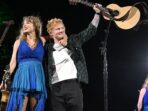 Taylor Swift dan Ed Sheeran Reunian di 'Wembley Eras Tour'