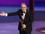 Simak Momen Canggung John Oliver Di Atas Panggung Emmy Awards Saat Berpidato Soal Anjingnya