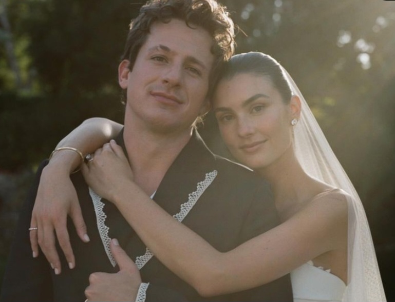 Charlie Puth dan Brooke Sansone Resmi Menikah