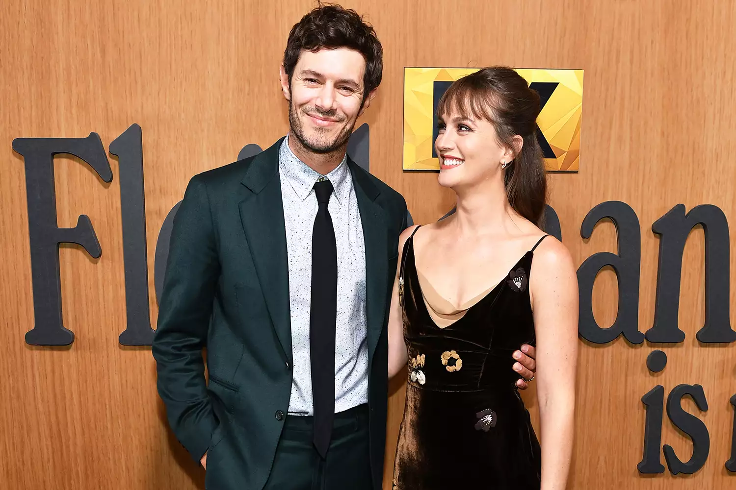 Adam Brody Dan Istri, Leighton Meester Ungkap Bahwa Mereka Menjadi Manajer Untuk Satu Sama Lain