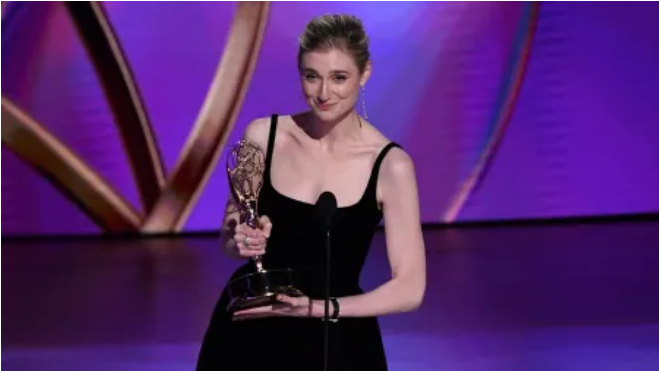 Elizabeth Debicki Emmy Awards