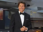 Tom Cruise Kejutkan Penonton Saat Muncul Tiba-Tiba Dalam Konser Orkestra ‘Top Gun: Maverick’