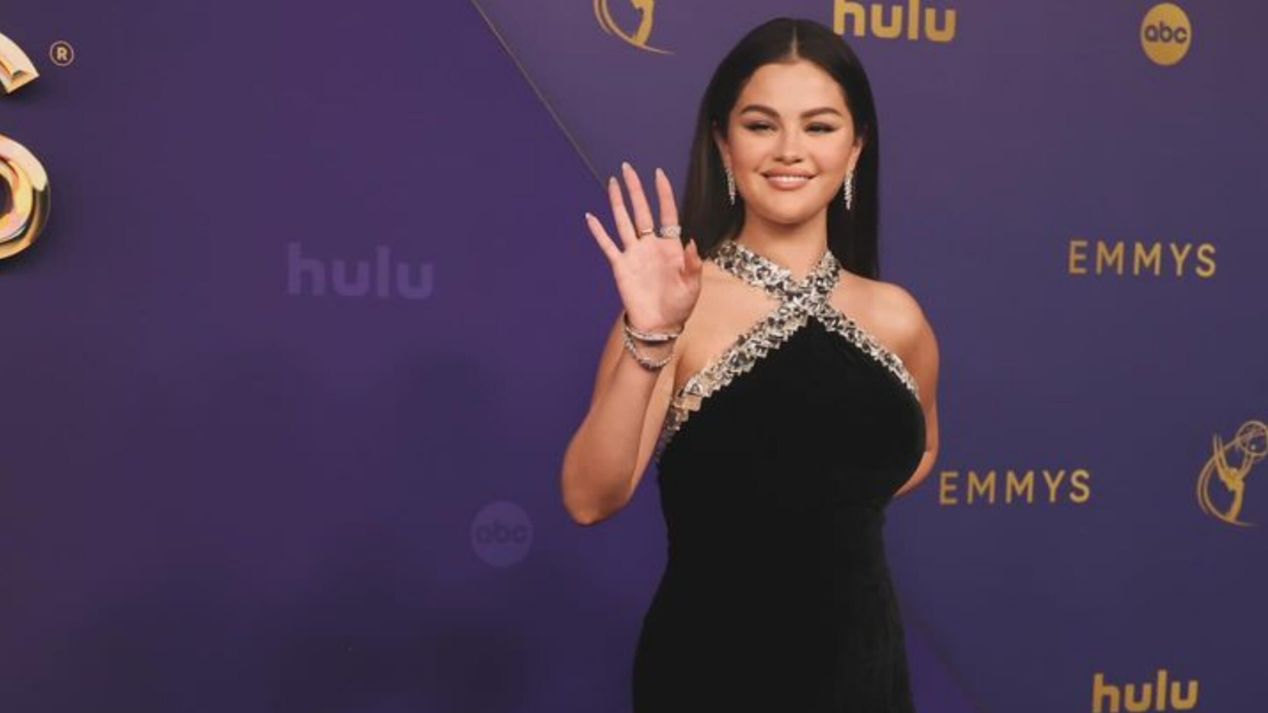 Selena Gomez Tetap Rendah Hati Meski Jadi Miliarder Muda di AS