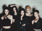 'GOLD' ITZY Berhasil Debut di Peringkat 4 Worldwide iTunes Album Chart