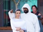 kanye-west-dan-censori-bandara-florence