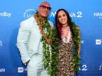 Dwayne Johnson Bawa Anak-Anaknya ke Hawaii Untuk Kunjungan Badan Amal3