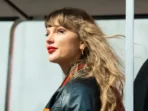 Hadir di Pertandingan Kansas City Chiefs, Penampilan Taylor Swift Curi Perhatian