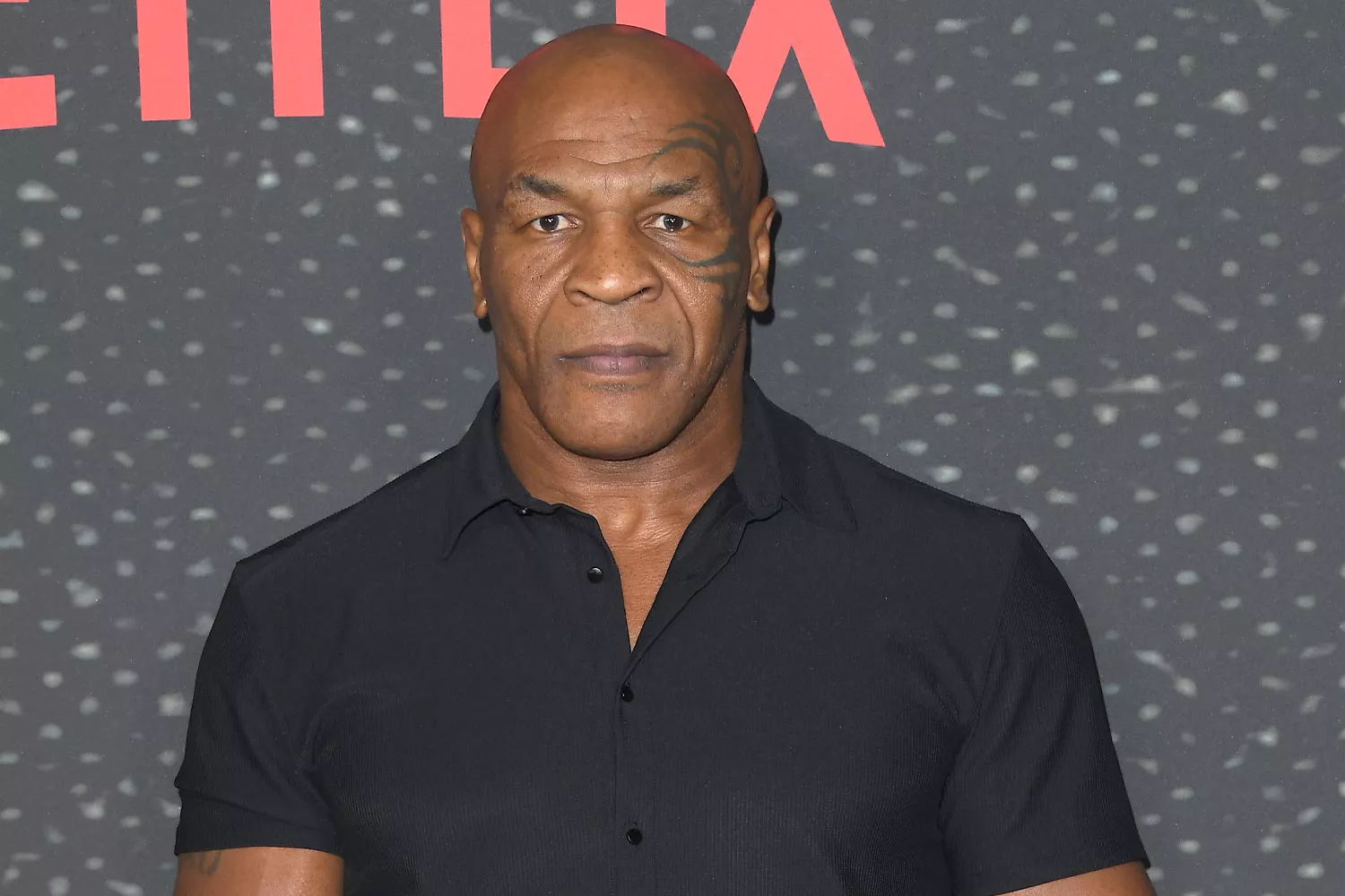 Mike Tyson Kenang Mendiang Putrinya Dalam Pertandingan Lawan Jake Paul