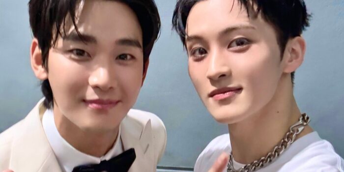 Foto Bareng Kim Soo Hyun, Mark NCT Curhat Bahas Kemiripan Wajah