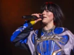 Billie Eilish Tampak Marah Usai Dilempar Gelang Saat Konser di Arizona