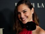 Gal Gadot Akui Diam-Diam Operasi Otak Setelah Melahirkan Anak Keempat