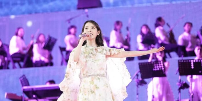 Billboard Menobatkan IU Dinobatkan Sebagai 'Artis No. 1 Korea'