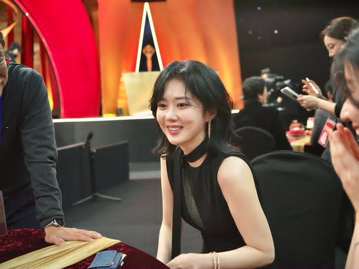 Jang Na Ra Pecahkan Rekor Baru di Penghargaan Daesang