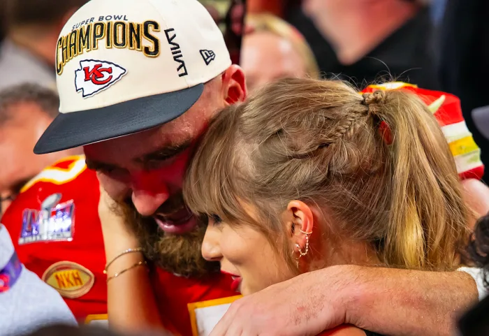 Aksi Kansas Chiefs vs Buffalo Bills: Taylor Swift dan Keluarga Jadi Sorotan