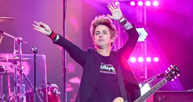 Billie Joe Armstrong Hadir Dadakan dan Kejutkan Penyanyi yang Bawakan Lagu Green Day di Cavern Club