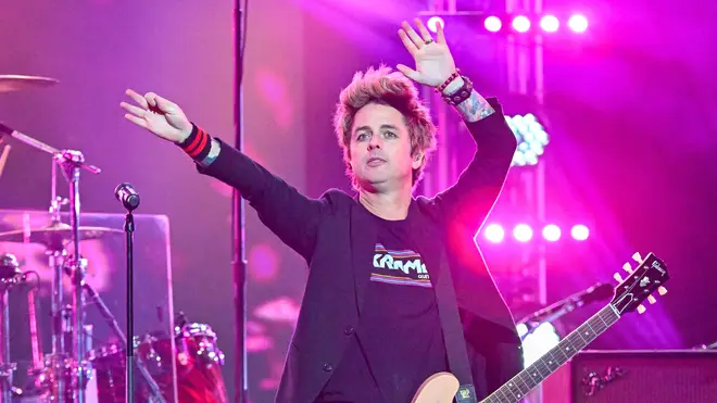 Billie Joe Armstrong Hadir Dadakan dan Kejutkan Penyanyi yang Bawakan Lagu Green Day di Cavern Club