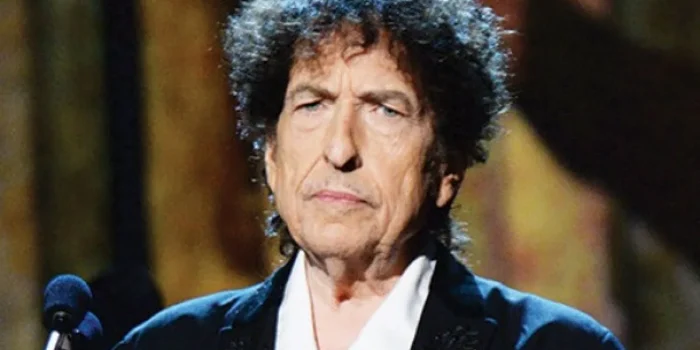 Bob Dylan Akan Mulai Tur 2025 Menyusul Kesuksesan 'A Complete Unknown'