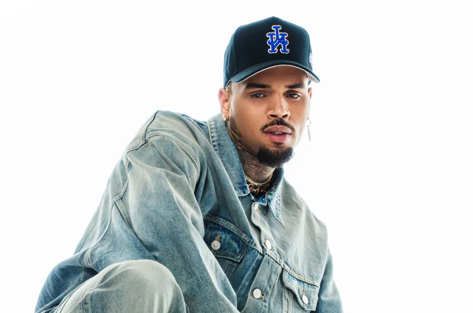 Chris Brown Ajukan Gugatan Pada Warner Bros Senilai 8 Miliar Rupiah Atas Pencemaran Nama Baik