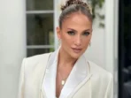 Demi Fokus Bantu Penanggulangan Kebakaran, Jennifer Lopez Batalkan Seluruh Acara dan Jadwalnya