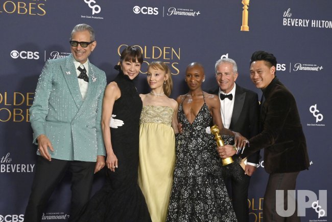 Film Terlaris Sepanjang 2024 ‘Wicked’ Raih Penghargaan Golden Globe Awards 2025