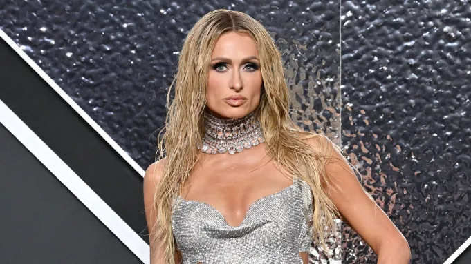 Kebakaran Hutan Besar di Daerah Los Angeles Bakar Habis Salah Satu Kediaman Paris Hilton