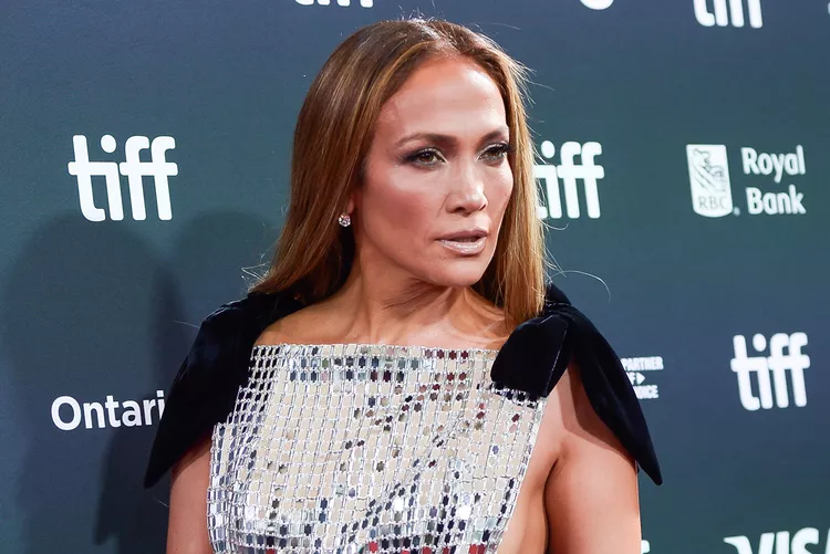 Penampilan Kejutan Jennifer Lopez di Sundance Film Festival Makin Meriahkan Acara