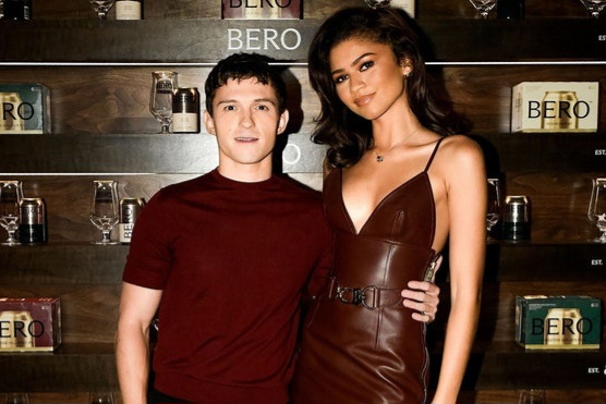 Rumor dan Spekulasi Fans Terbukti Benar, Tom Holland dan Zendaya Tunangan