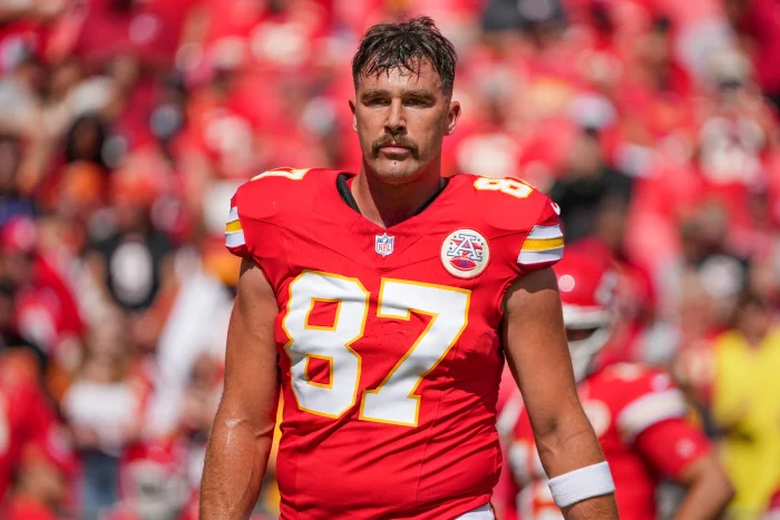 Travis Kelce Tegaskan Rumor Tak Benar Soal Kekalahan Tim Kansas City Chief