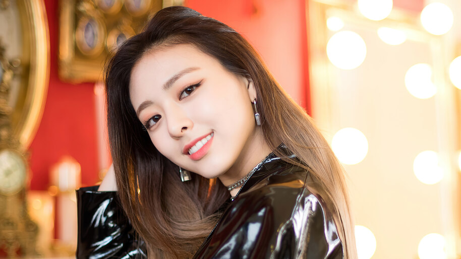 Yuna ITZY Dikabarkan Resmi Membuat Channel YouTube Sendiri