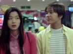 Ulasan My Sassy Girl (2001): Kisah Romansa Out of the Box Cewek Bar-bar dan Cowok Sabar