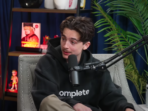 Di Balik ‘A Complete Unknown’: Timothee Chalamet Tak Pegang Ponsel 3 Bulan Saat Syuting